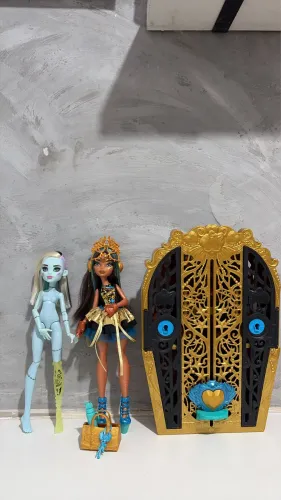 Lote Monster High G3 Skultimate secrets Cléo Monster mysteries + Frankie Spirit