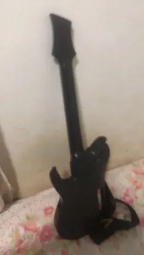 Vendo guitarra do jogo de Nintendo Wii Guitar Hero 3