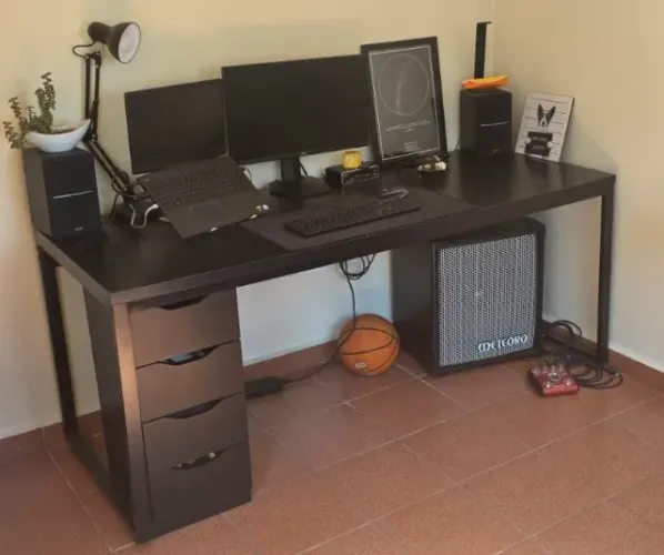 Kit Home Office: Mesa de Escritório Kuadra + Gaveteiro 4 Gavetas - Preto