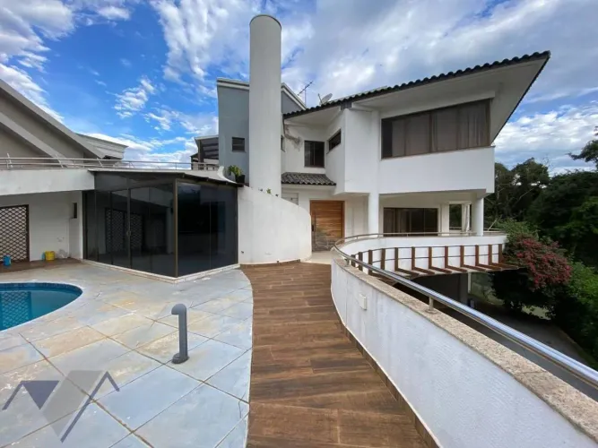 Sobrado com 4 dormitórios à venda, 527 m² por R$ 4.200.000 - Região do Lago - Cascavel/PR
