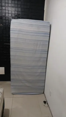 Cama de solteiro Usada 