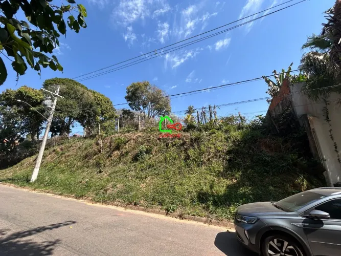 Terreno à venda em Vinhedo-SP, no bairro Caixa D'água, com 1.000m² de área. Aproveite essa