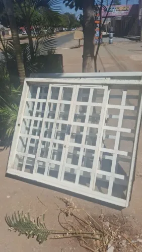 Vendo janela 1,20x1,00