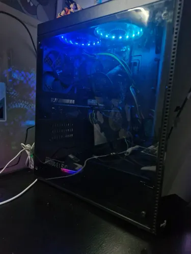 PC GAMER - RYZEN 5 4500 + RX 570 8GB + 16GB RAM - Perfeito Estado