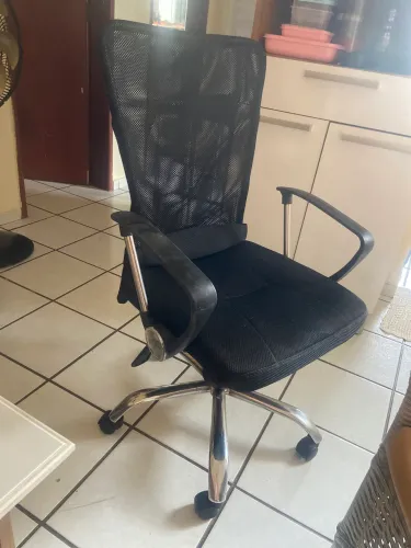 VENDO CADEIRA DE ESCRITÓRIO