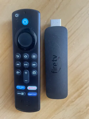 Fire TV Stick 4K | Streaming com Dolby Vision/Atmos e suporte a wi-fi 6