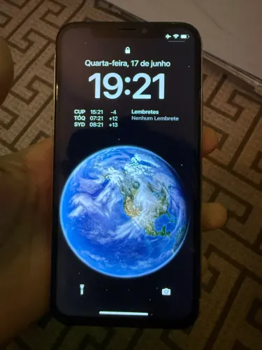 iPhone X