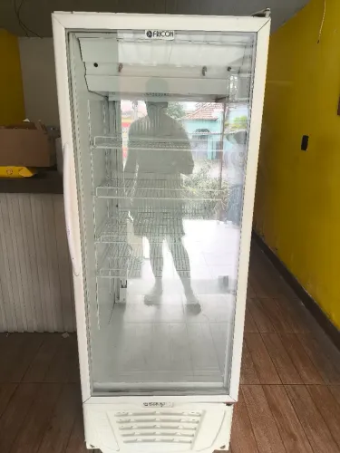 Geladeira expositora 437L Fricon