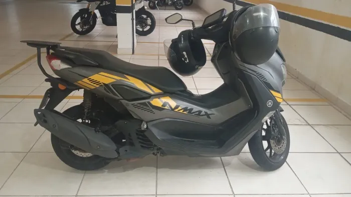 NMax 160 SE única dona