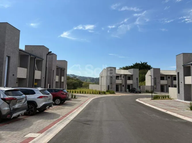 Casa para alugar em um lugar tranquilo, em ótima localização em Louveira/SP.