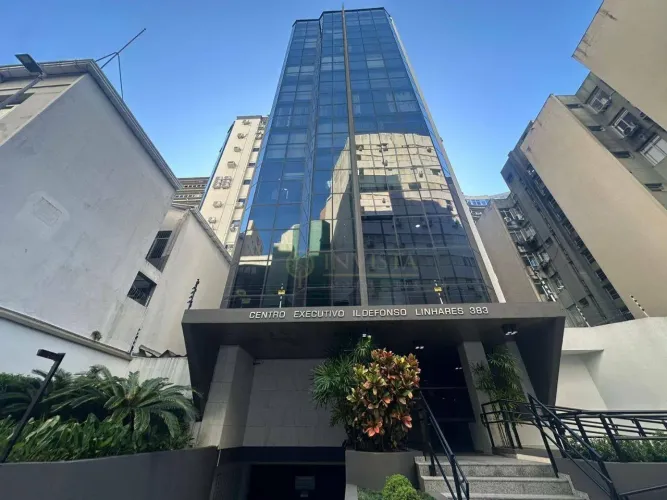 Sala Comercial com 1 vaga no Centro de Florianópolis.
