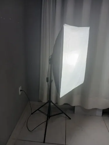 Softbox com Tripé e Lâmpada 