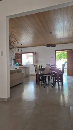 Casa na Praia do Abaís com 3/4, Suíte e 4 Vagas de Garagem - Estância