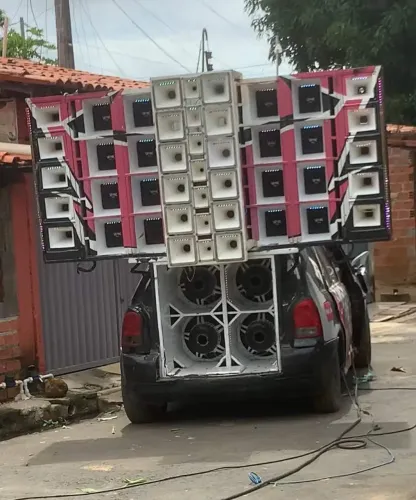 Carro automotivo Vendo ou Troco