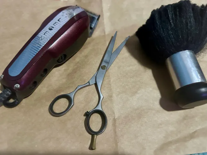 Maquina Corta Cabelo Whal Legend + tesoura fio laser Jaguar