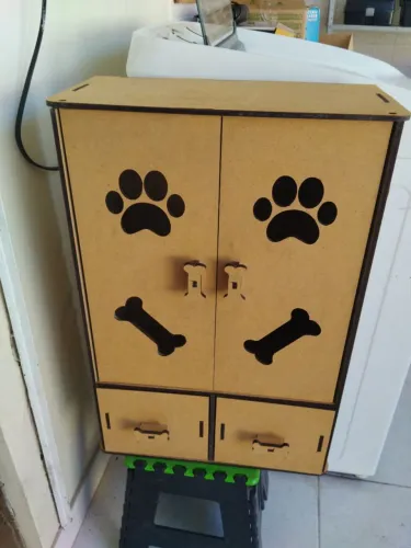 Armário para guardar coisas do seu pet ou qualquer outra utilidade.