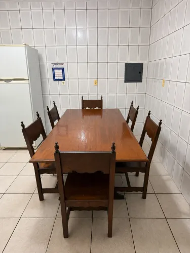 Mesa madeira maciça 6 lugares