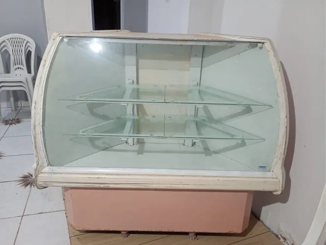 Expositor de salgados e bolos negócio 