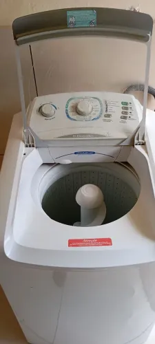 Máquina de lavar roupas 10kg Eletrolux
