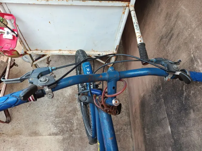 Vendo ou troco em alguma coisa que valer o mesmo preço da bicicleta 