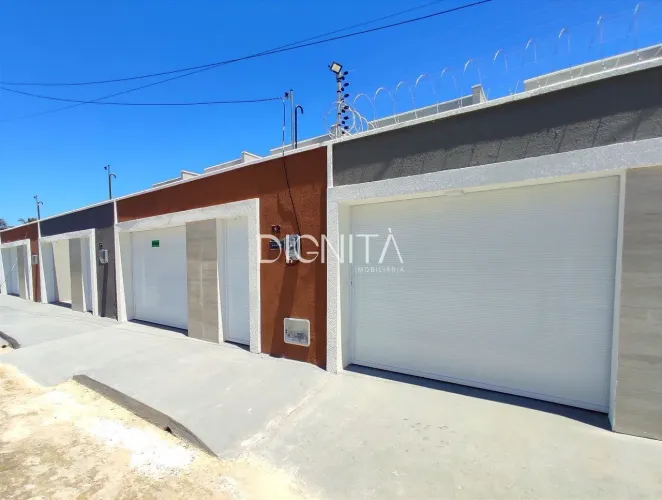 Alugo Casa Duplex 3 Suítes em rua privativa- Eusébio