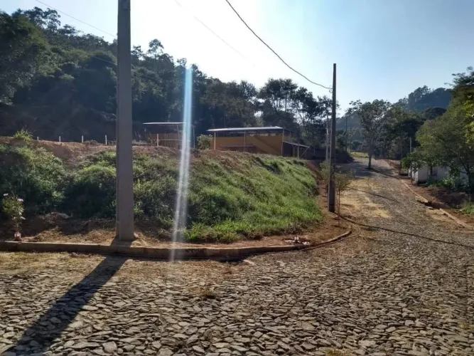 Vende -Se Terreno 
