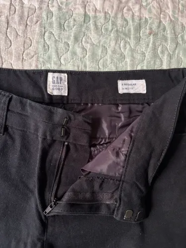 Calça Jeans Preta da GAP tamanho 38 em excelente estado