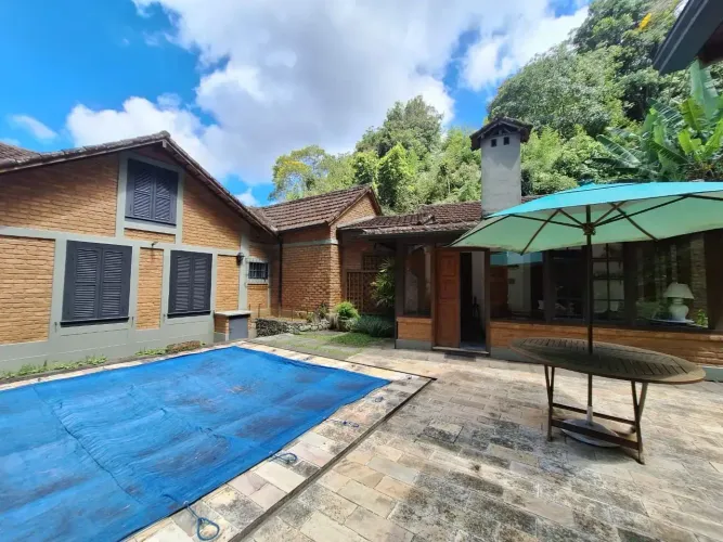 Ótimo imóvel para venda na Duchas, Petrópolis, RJ