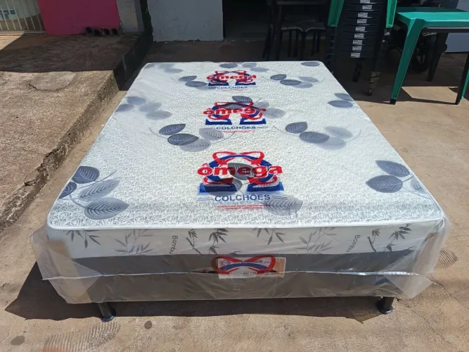 Promoção de cama box casal conjugada com 8cm de espuma dobrada novas .