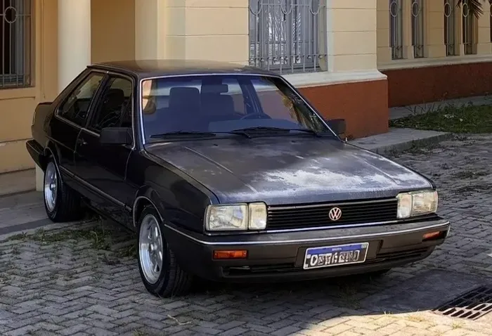 Volkswagen Santana Glsi / GLS 1.8/ 2.0 (álcool) 1989