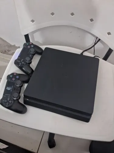 Playstation 4 Slim 1tb 2 controles