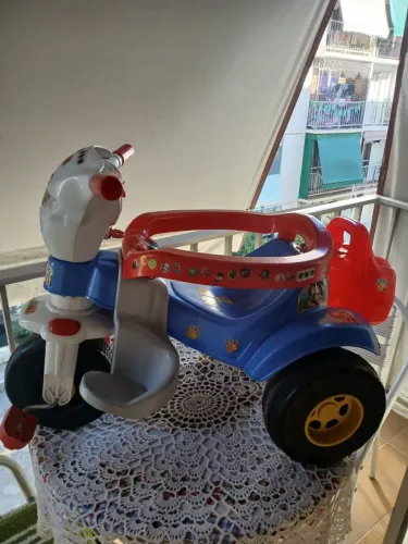 Triciclo infantil pouquíssimo uso