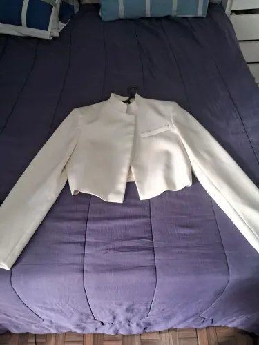 Blazer alfaiataria cropped off-white Zara novo com etiqueta