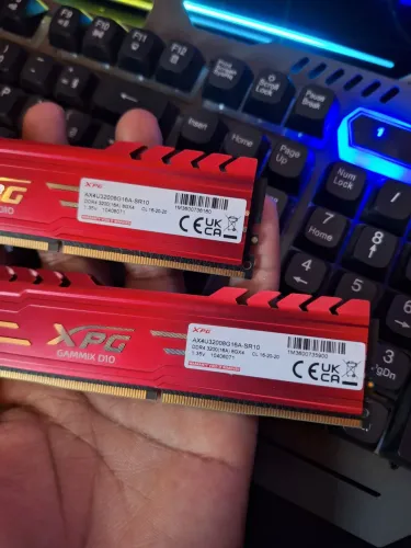 Kit 2×8 GB XPG Gammix D10 DDR4 3200 MHz CL16 ? 16 GB