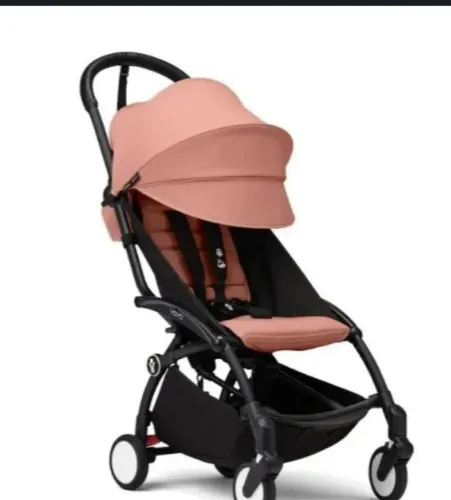 Carrinho rosa Yoyo , em bom estado . Original da França .