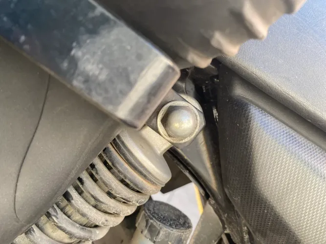 BAÚ 135 LITROS COM SUPORTE REMOVÍVEL