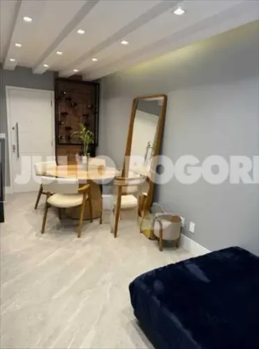 Apartamento : / Residencial / Leblon