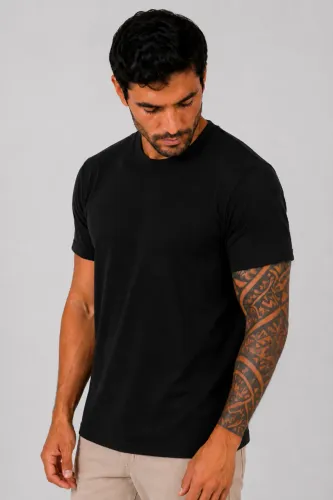 Camiseta Algodão Penteado Preta