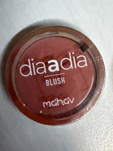 Blush da marca mahav 