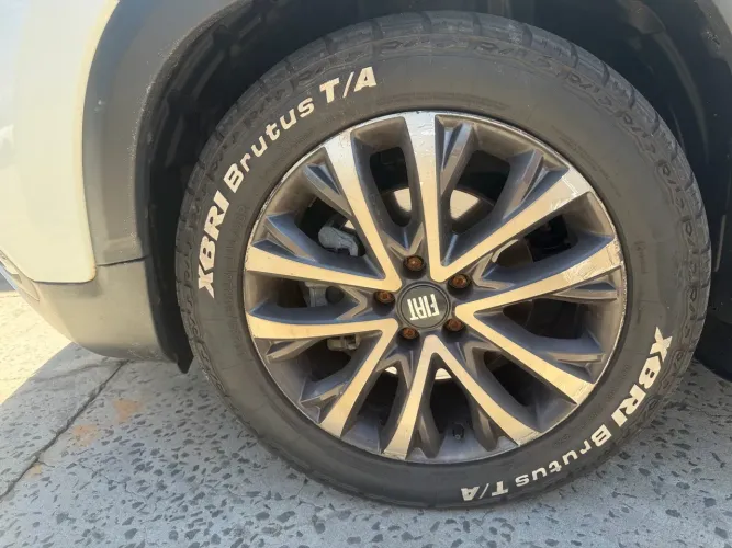 Pneu Xbri 225/60/R18 usado