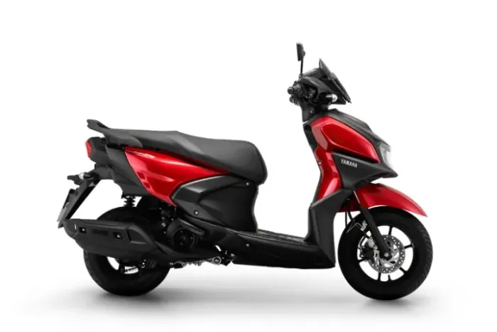 Yamaha ZR 125 / Leandro