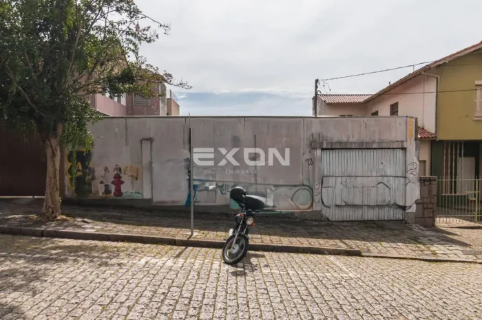 Terreno com 432m² à venda no São Francisco - Curitiba