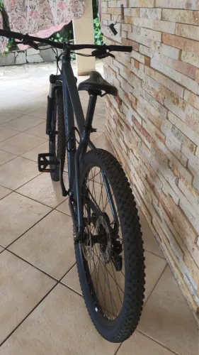 Bicicleta Rockhopper Comp