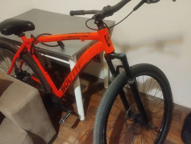 Bicicleta Aro 29 South Legend de cor laranja