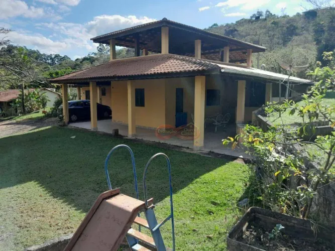Sítio Rural / Dos Silvas