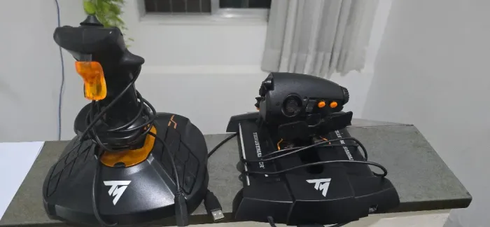Thrustmaster t16000 Hotas