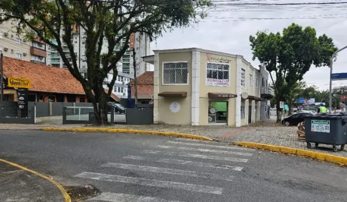 Sala Comercial com boa visibilidade no centro de Joinville