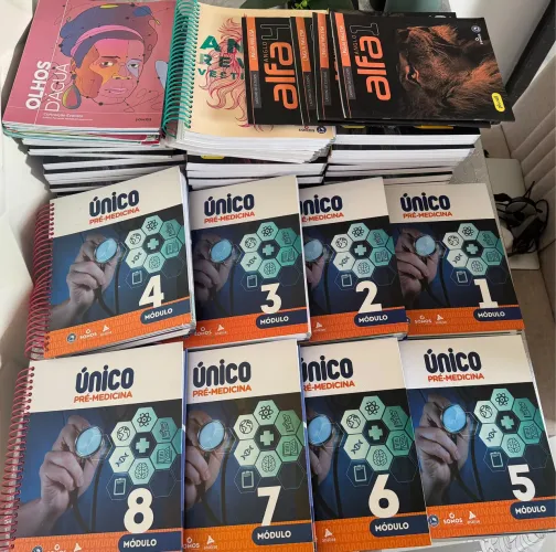 Lote de livros e apostilas Anglo e Pré-Medicina - ENEM e vestibulares