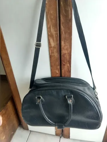 Maleta tipo bolsa preta
