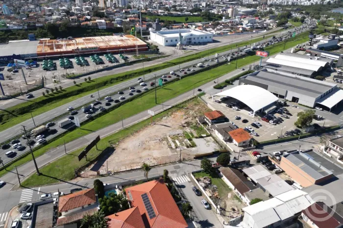 Terreno Comercial para Locação com Excelente Visibilidade